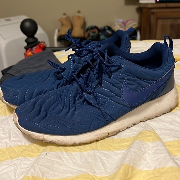 Athletic shoes I am looking to sale. All are size 7 or 7 1/2 messages pm for $ - Picture 1 of 9